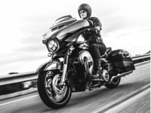 Фото Harley-Davidson CVO Street Glide  №2